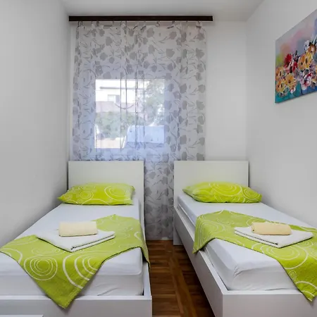 Stunning In With Wi-fi Apartment