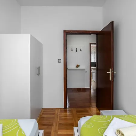 Apartment Stunning In With Wi-fi Crikvenica